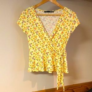 Soft Yellow Side Tie Top!